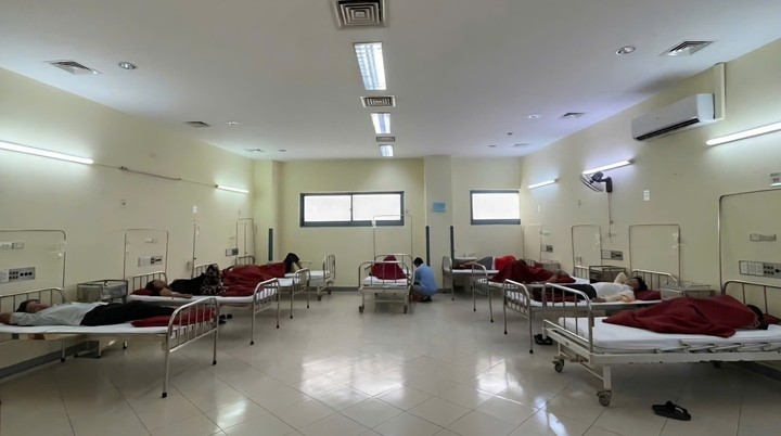 19 người nghi ngộ độc thực phẩm sau khi ăn đám giỗ đang được theo dõi, điều trị tại Bệnh viện Trung ương Huế cơ sở 2. (Ảnh: A.T)