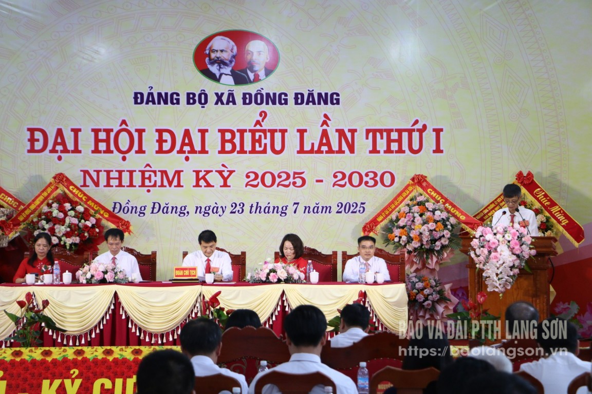 Đại biểu phát biểu tham luận tại đại hội