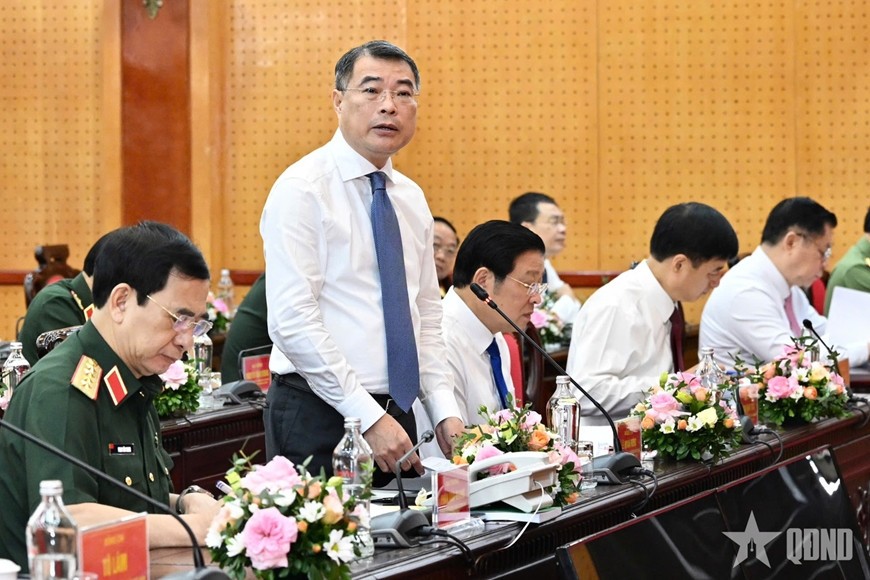  Đồng chí Lê Minh Hưng phát biểu tại buổi làm việc.