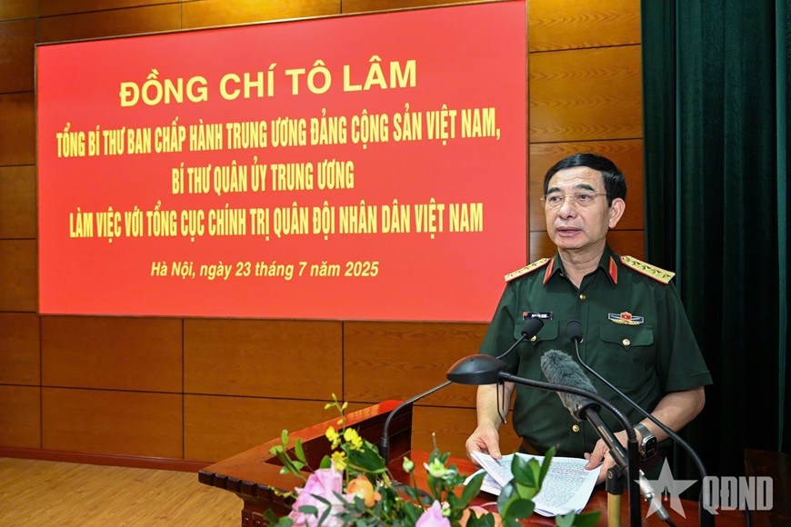  Đại tướng Phan Văn Giang phát biểu tại buổi làm việc.