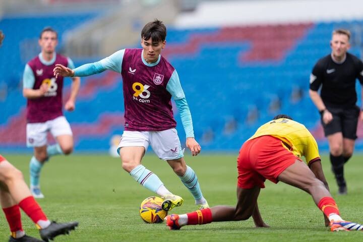 Brandon Lý từng khoác áo đội trẻ Burnley