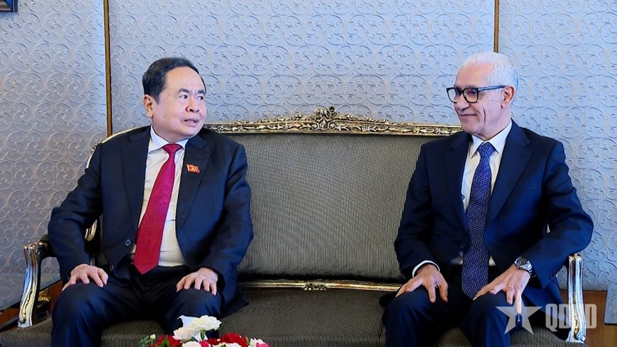 Chủ tịch Quốc hội Trần Thanh Mẫn có cuộc gặp ngắn với Chủ tịch Hạ viện Morocco Rachid Talbi Alami. 