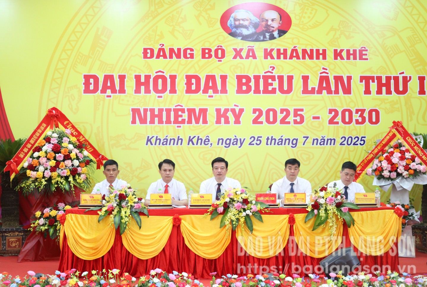 Đoàn Chủ tịch điều hành đại hội