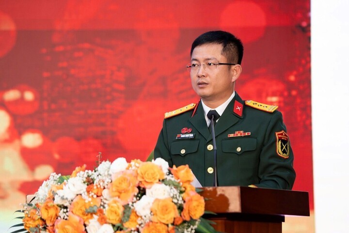 Tổng Giám đốc Viettel Telecom, Thượng tá Hoàng Trung Thành, phát biểu tại hội nghị. (Nguồn: Viettel Telecom)