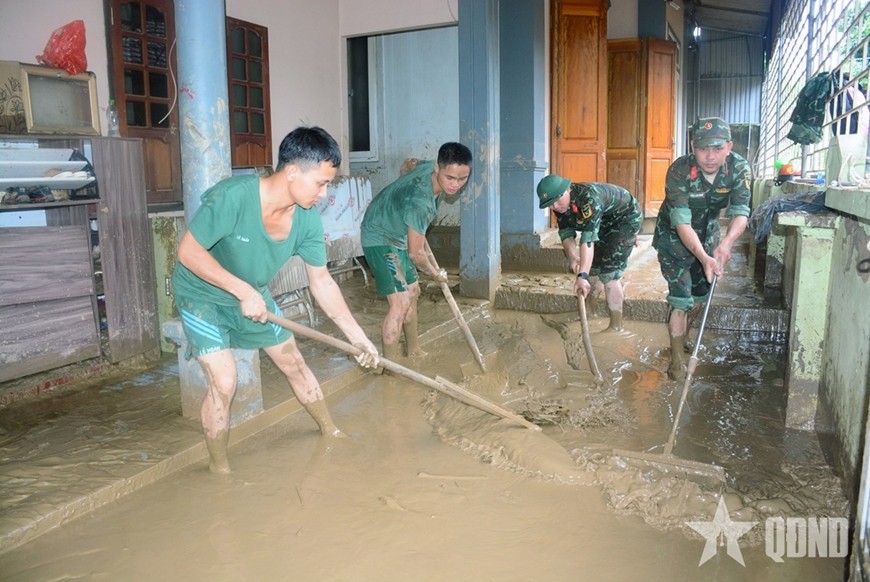 Nước rút đến đâu, giúp dân vùng lũ đến đó.