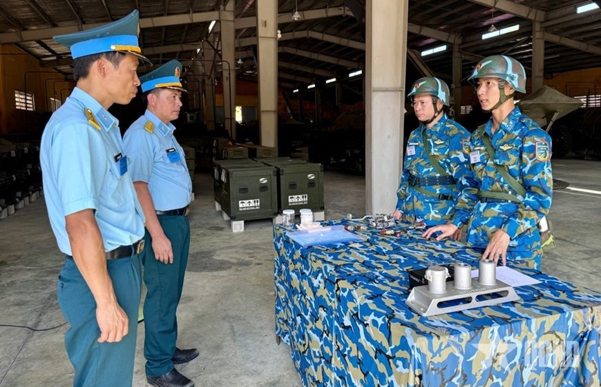 Kiểm tra chỉ tiêu cá nhân của Tiểu đoàn Kỹ thuật 125, Trung đoàn Tên lửa 284, Sư đoàn Phòng không 365.
