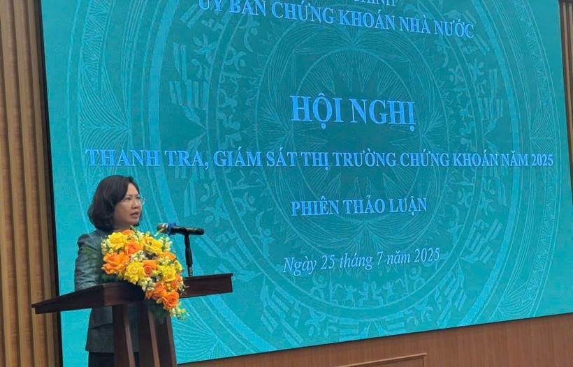Chủ tịch Vũ Thị Chân Phương đã đề ra các nhiệm vụ trọng tâm trong thời gian tới sẽ bám sát và hoàn thiện thể chế. (Ảnh: SSC/Vietnam+)