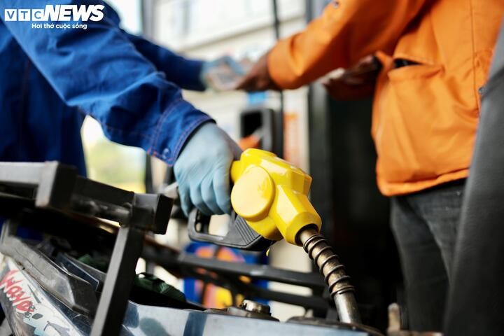 Giá dầu thế giới tiếp tục giảm. (Ảnh minh họa: Minh Đức)