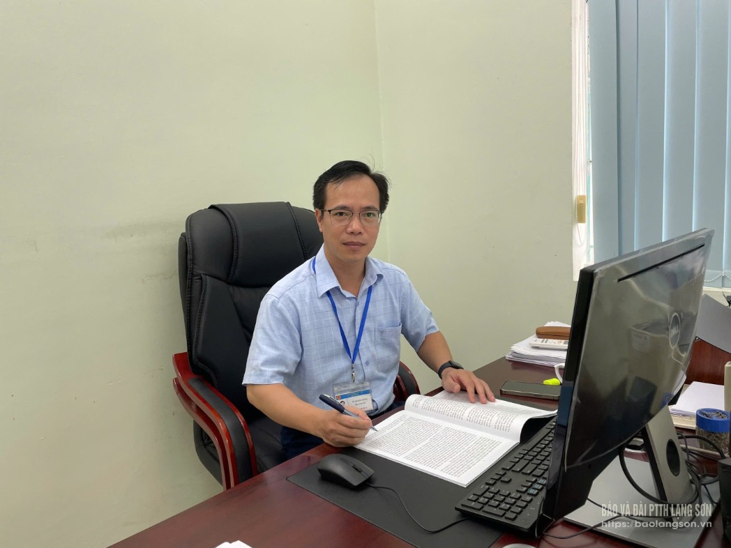 Ông Vũ Quang Hưng, Phó Giám đốc Sở Tư pháp, Chủ tịch Hội Luật gia tỉnh