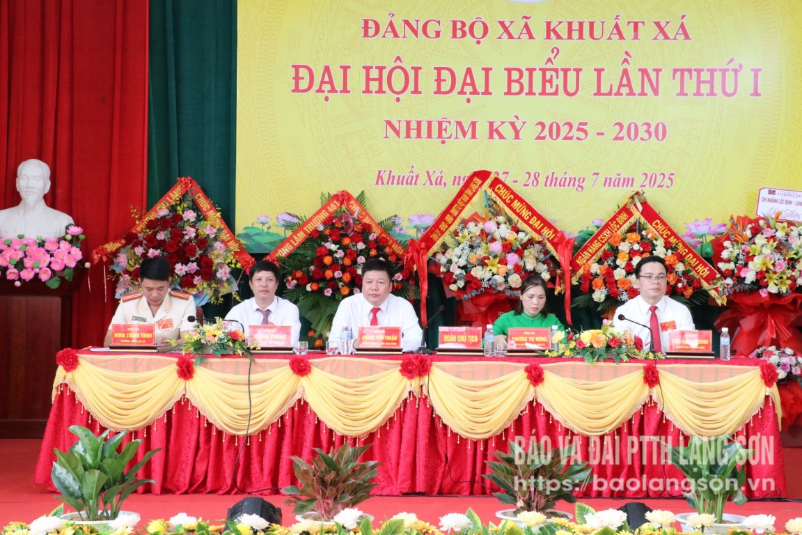 Đoàn Chủ tịch điều hành đại hội