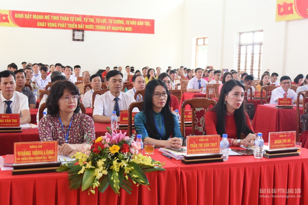 Đại biểu dự đại hội