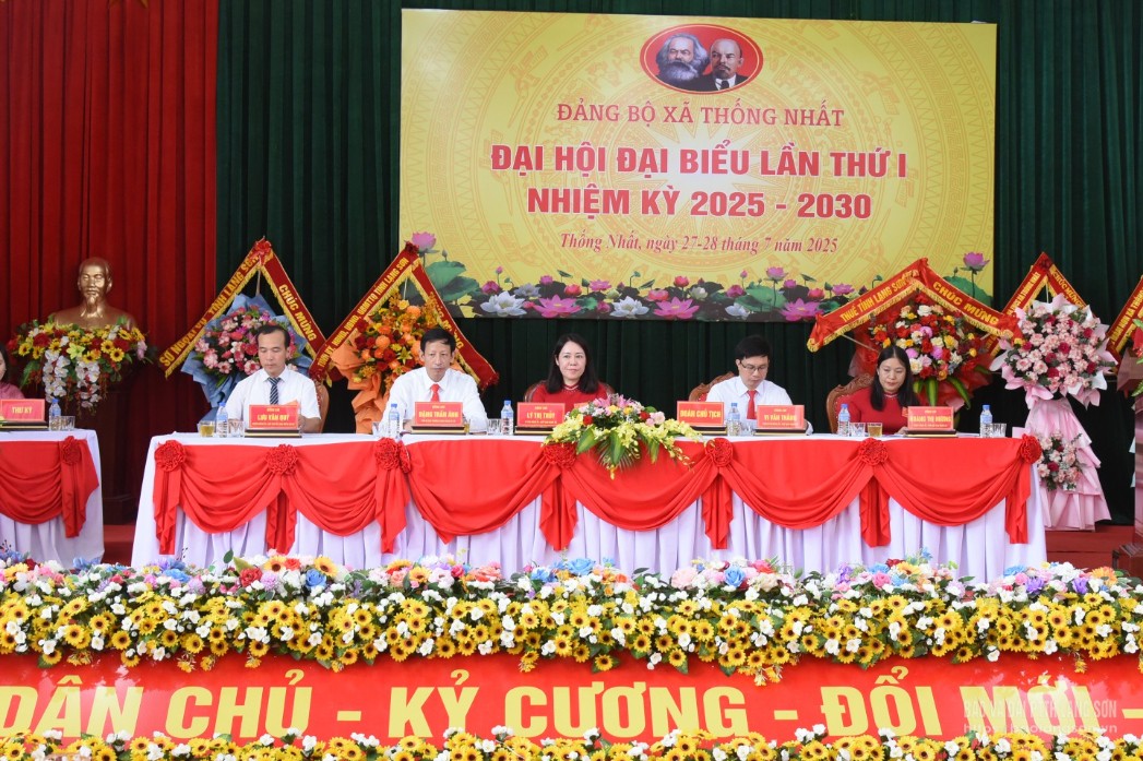 Đoàn Chủ tịch điều hành đại hội