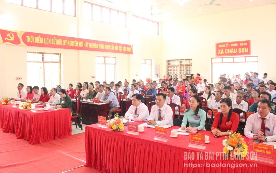 Các đại biểu dự đại hội