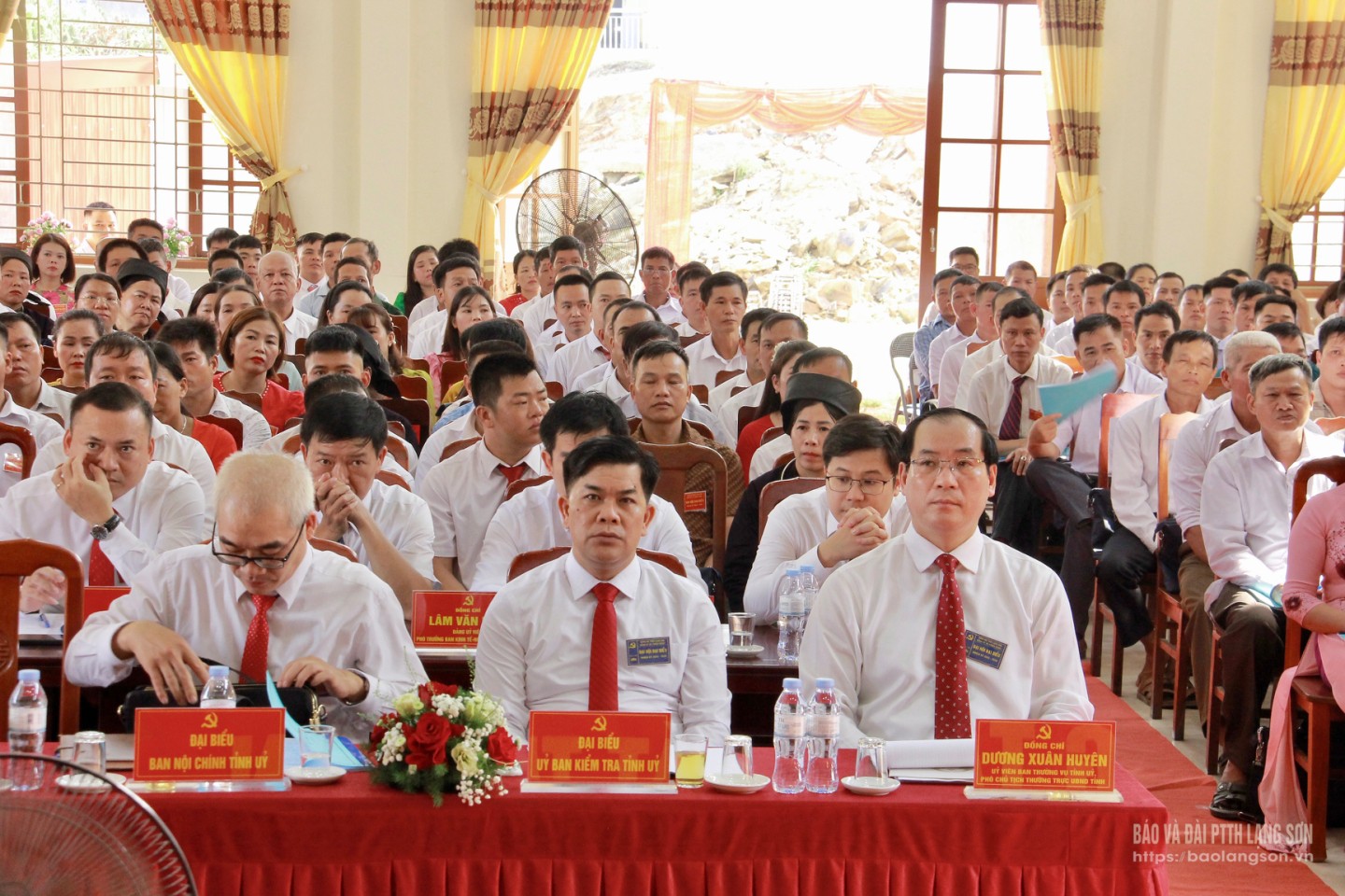 Các đại biểu dự đại hội