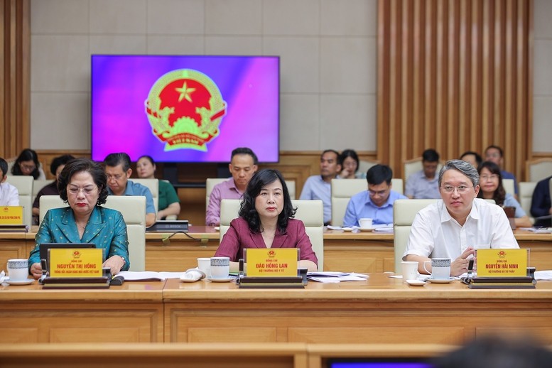 Các thành viên Chính phủ và đại biểu tham dự hội nghị - Ảnh: VGP/Nhật Bắc