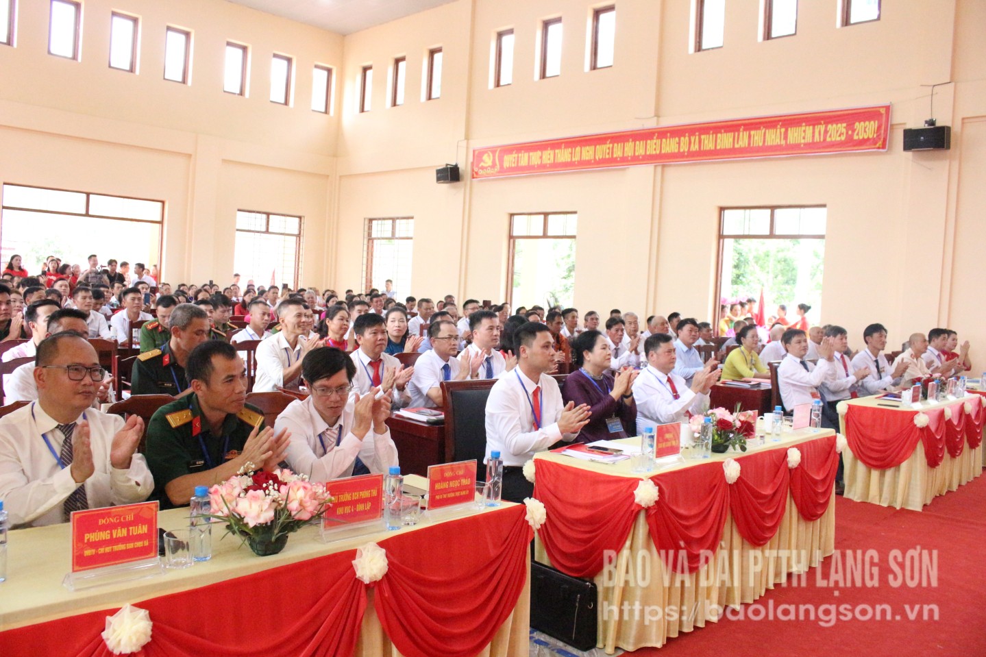 Các đại biểu dự đại hội