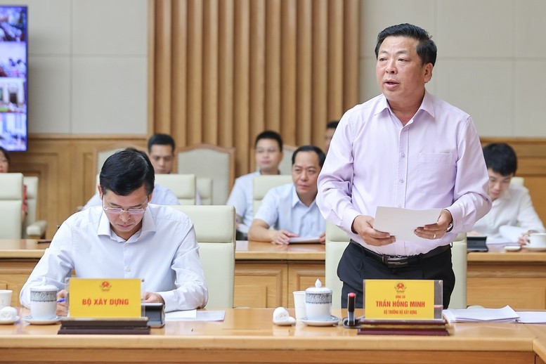 Bộ trưởng Bộ Xây dựng Trần Hồng Minh phát biểu tại hội nghị - Ảnh: VGP/Nhật Bắc