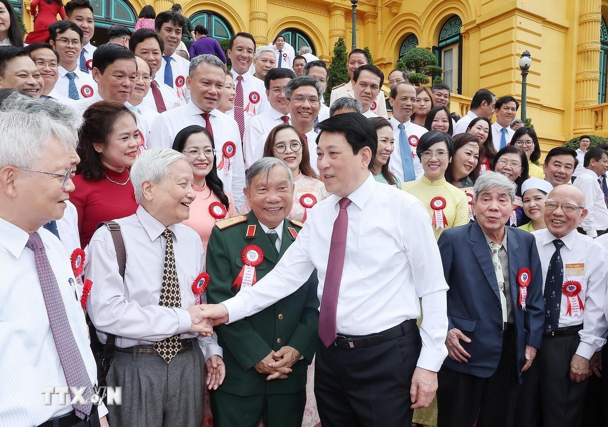 Ảnh tràn viền