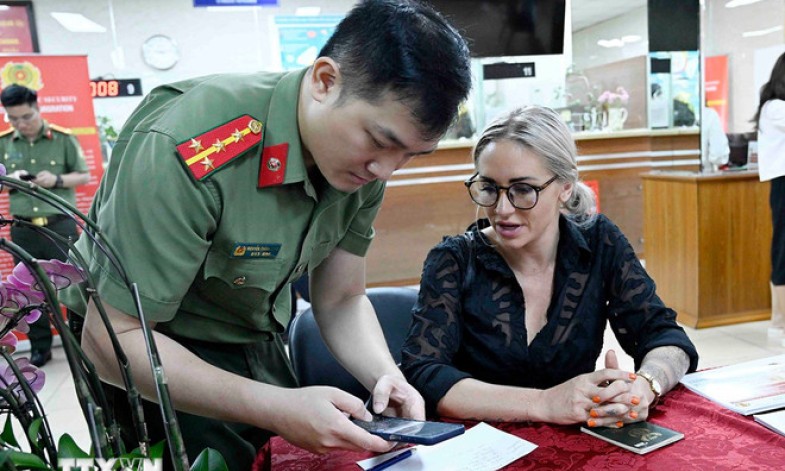Cấp định danh điện tử mức độ 2 cho người nước ngoài cư trú tại Việt Nam từ 1/7