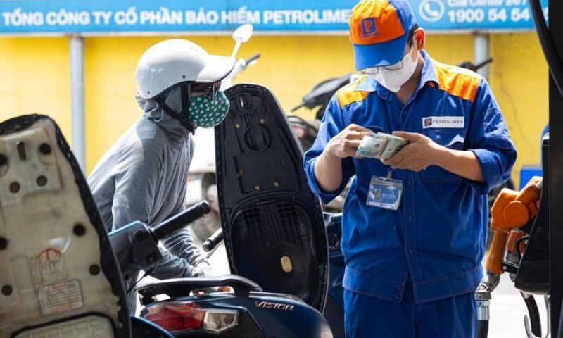 Giá xăng ngày mai có giảm lần thứ hai liên tiếp trong tuần?