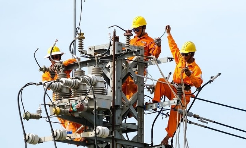 Tiền điện tháng cao điểm tăng vọt, cách nào cài đặt ngưỡng cảnh báo sử dụng?