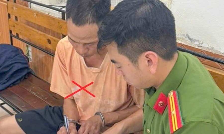 Tạm giữ hình sự ông bố buộc xích, kéo lê con trai trên phố ở Hải Phòng