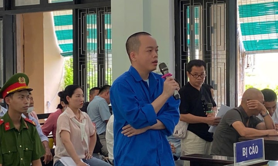 Lừa đảo 11,7 tỷ đồng, nhân viên ngân hàng ở Huế lĩnh 15 năm tù