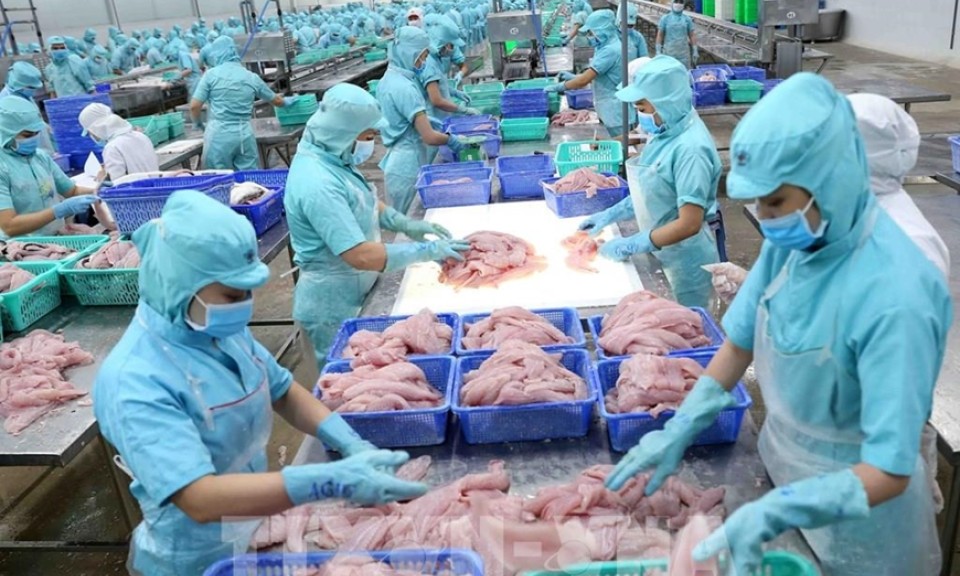 Phản bác quan điểm sai trái, xuyên tạc dự thảo các văn kiện của Đảng về các thành phần kinh tế