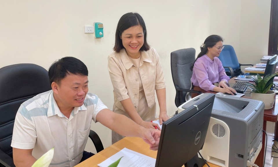 Vững vàng dưới mái nhà chung