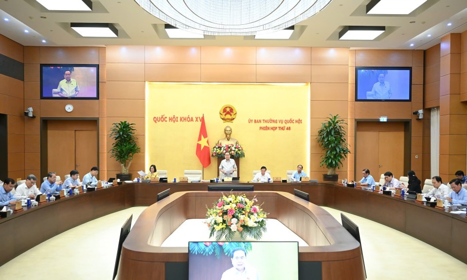 Ủy ban Thường vụ Quốc hội xem xét, phê chuẩn đề nghị bổ nhiệm nhân sự