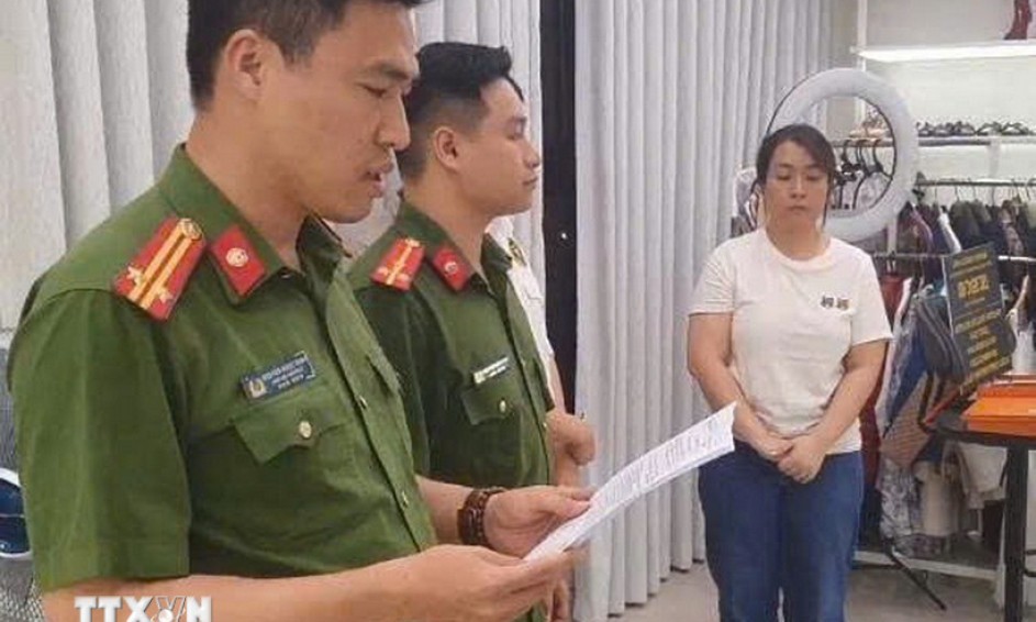 Tạm giữ đối tượng kinh doanh online trốn thuế với doanh thu hơn 834 tỷ đồng