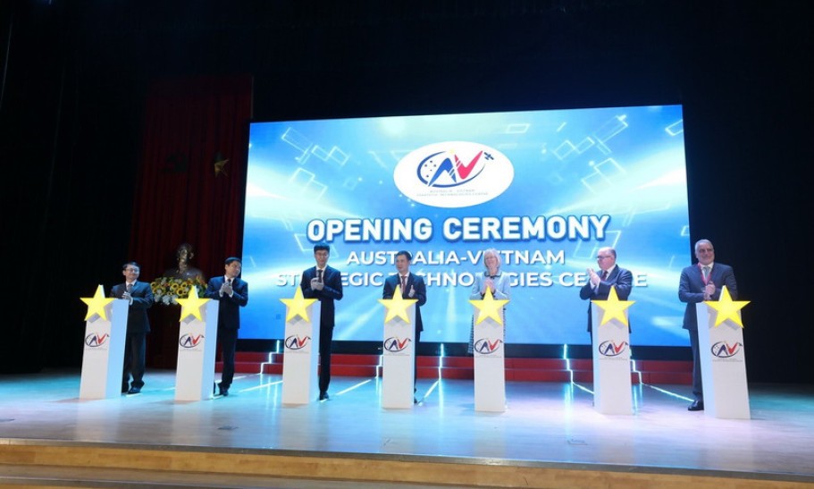 Nghị quyết 57: Đòn bẩy đưa khoa học công nghệ Việt Nam hội nhập và dẫn dắt