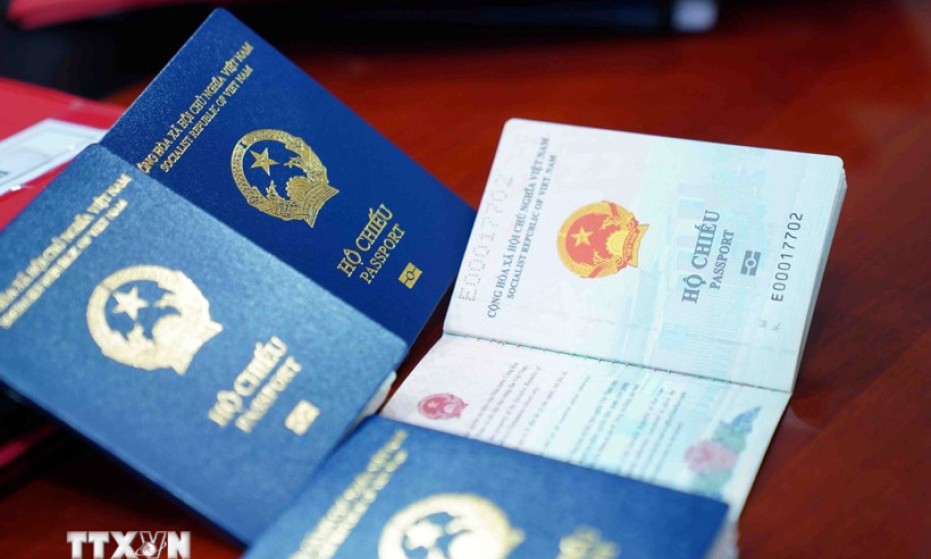 Hướng dẫn điều kiện nhập quốc tịch, trở lại quốc tịch Việt Nam