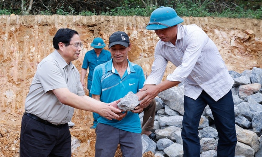 Mái nhà cho dân là mái ấm của lòng dân