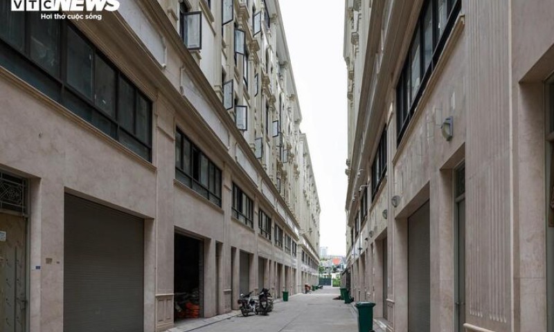Shophouse hết thời 'đẻ trứng vàng', nhà đầu tư bán cắt lỗ vẫn ế người mua