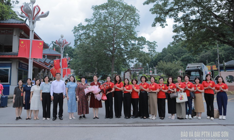 Đoàn công tác của Hội Liên hiệp Phụ nữ Việt Nam thăm, làm việc tại Quảng Tây, Trung Quốc