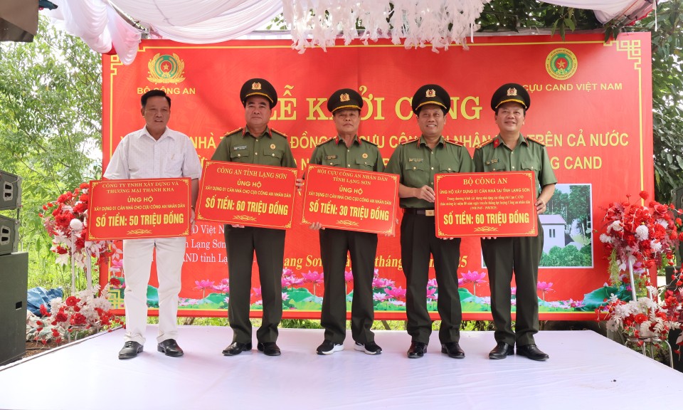 Khởi công xây dựng nhà tặng Cựu Công an nhân dân