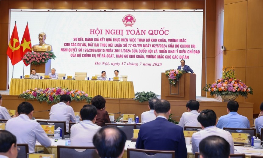Thủ tướng: Tháo gỡ vướng mắc cho gần 3.000 dự án tồn đọng với tinh thần '6 rõ'