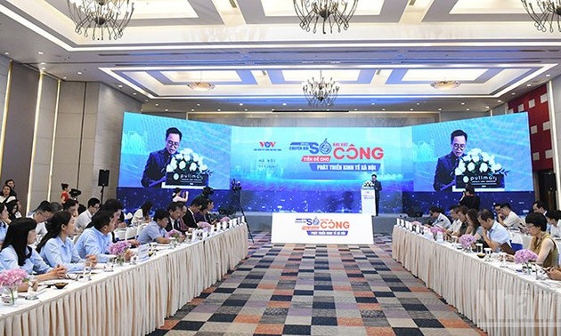 Chuyển đổi số khu vực công: Cải cách thể chế và nâng cao năng lực quốc gia