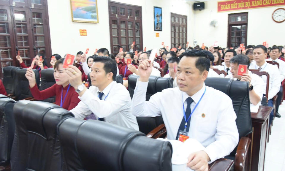 Lập “phòng tuyến”  chặn thông tin xấu, độc