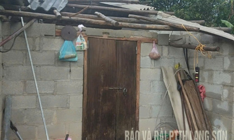 Thiên tai khiến 1 người chết, 165 nhà bị tốc mái