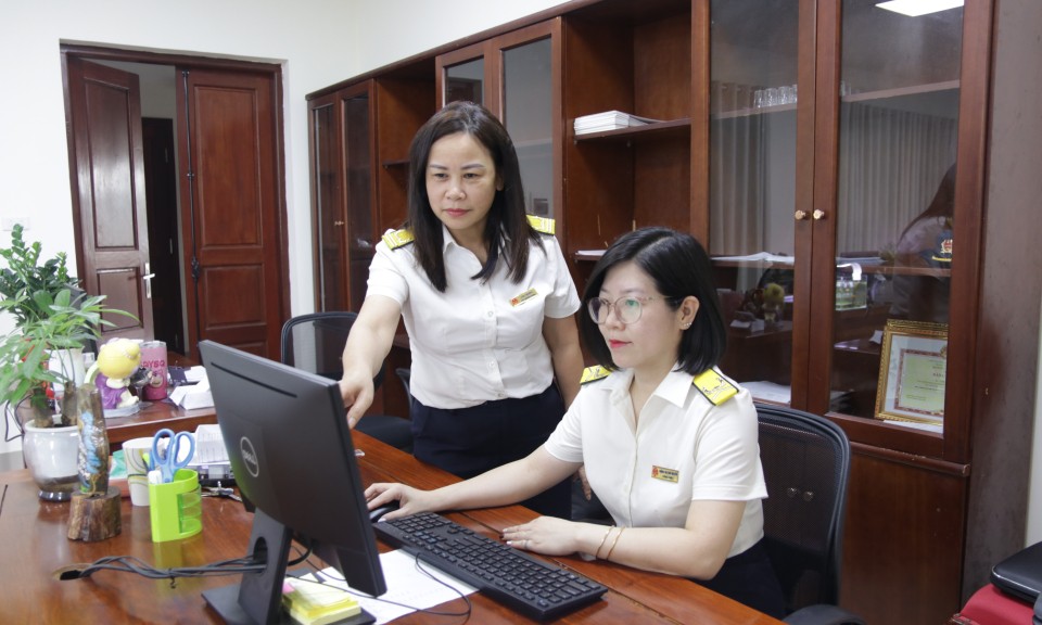 Quản chặt nợ thuế