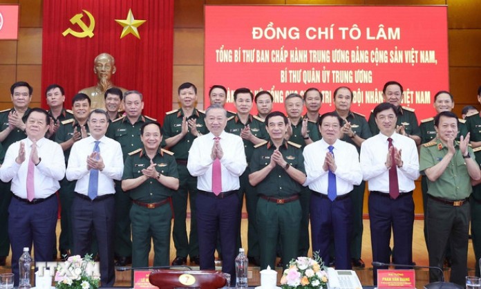 Tổng Bí thư: Xây dựng Quân đội vững mạnh về chính trị, gắn bó máu thịt với nhân dân