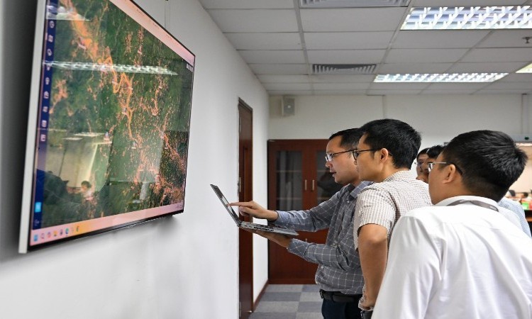 Viettel bảo đảm sóng viễn thông tại khu vực ngập lụt ở Nghệ An