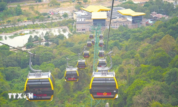 Tiêu dùng phục hồi thúc đẩy tăng trưởng kinh tế năm 2025