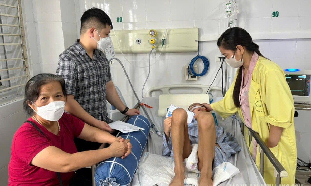 Câu lạc bộ Ngân hàng máu sống Lạng Sơn trao hơn 40 triệu đồng hỗ trợ bệnh nhân nhi có hoàn cảnh khó khăn