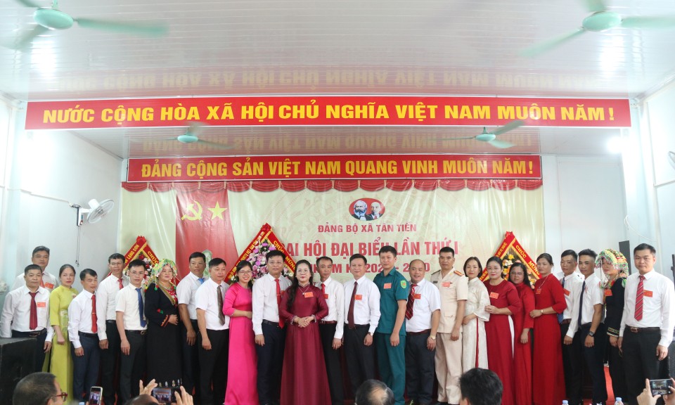 Đảng bộ xã Tân Tiến: Phấn đấu không còn hộ nghèo vào năm 2030