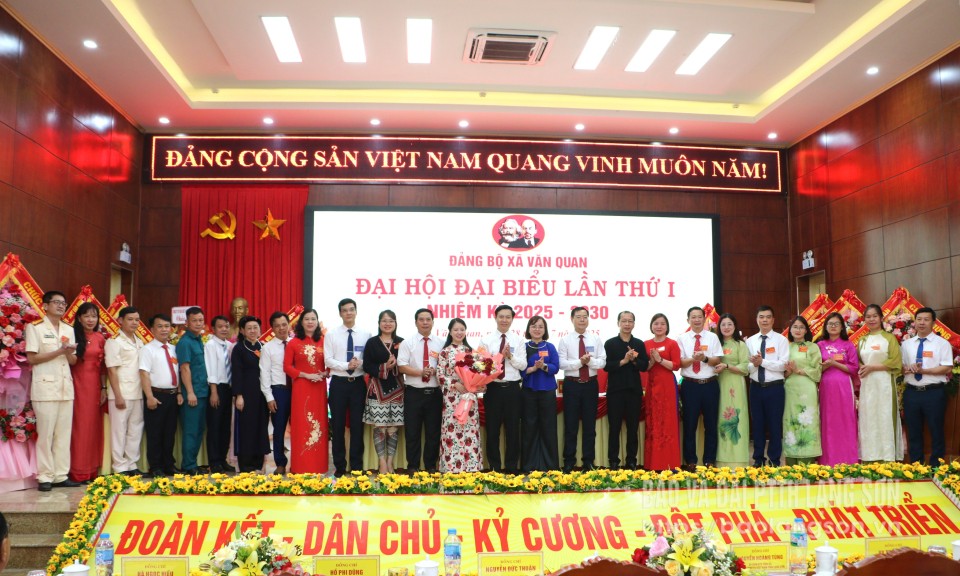 Đại hội Đảng bộ xã Văn Quan nhiệm kỳ 2025 – 2030
