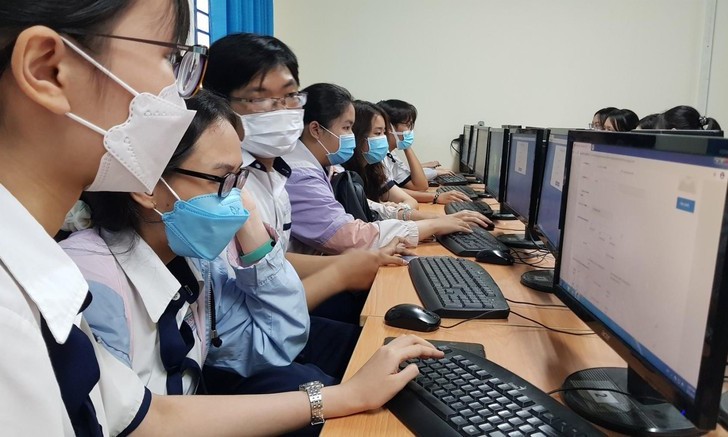QUY ĐỔI ĐIỂM TUYỂN SINH 2025: Khi bài toán kỹ thuật trở thành thử thách chính sách