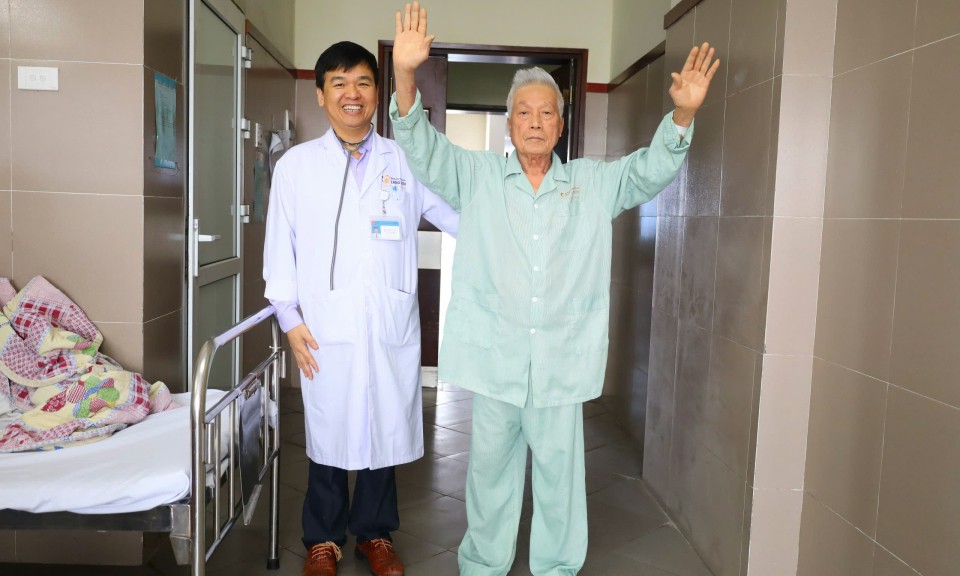 Người bác sĩ từ mẫu